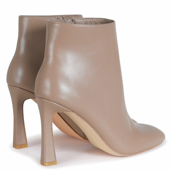 Modern Minimalist Boots - Image 4