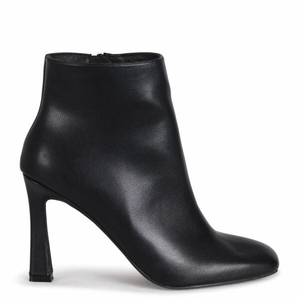 Sophisticated Lace-Up Boots - Image 2