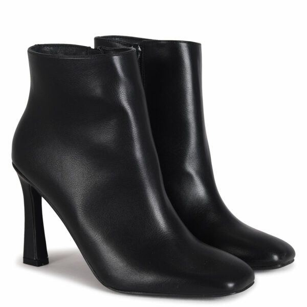 Sophisticated Lace-Up Boots - Image 3