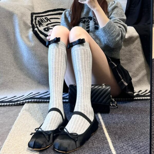 Cream bow stockings - Image 6
